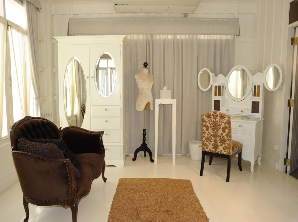 The Hen Hua Hin Hotel Room photo