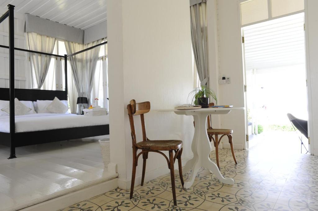The Hen Hua Hin Hotel Room photo