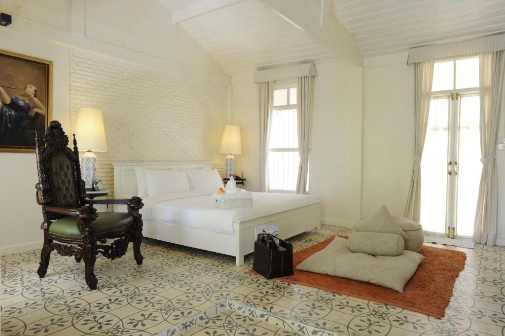 The Hen Hua Hin Hotel Room photo