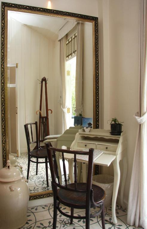 The Hen Hua Hin Hotel Room photo